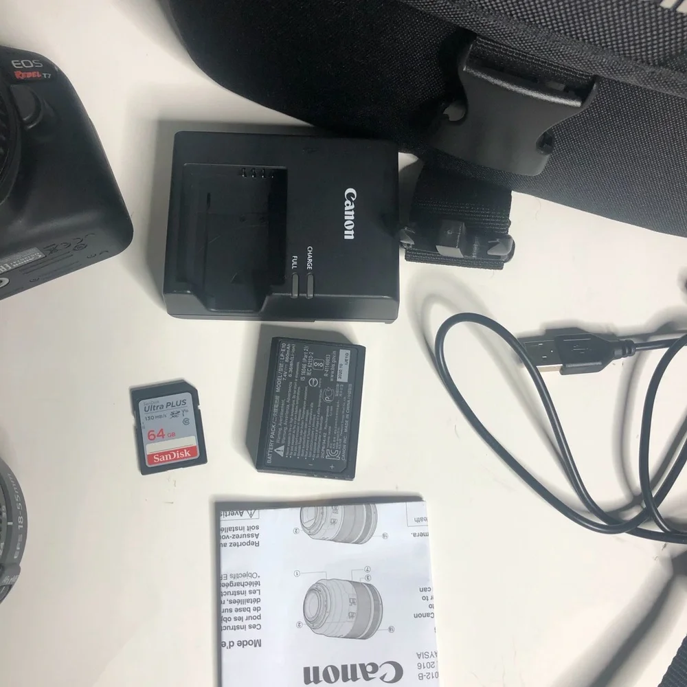 Canon EOS Rebel T7 DSLR Camera with 18-55mm Lens! 24.1 mega pixels!! Camera